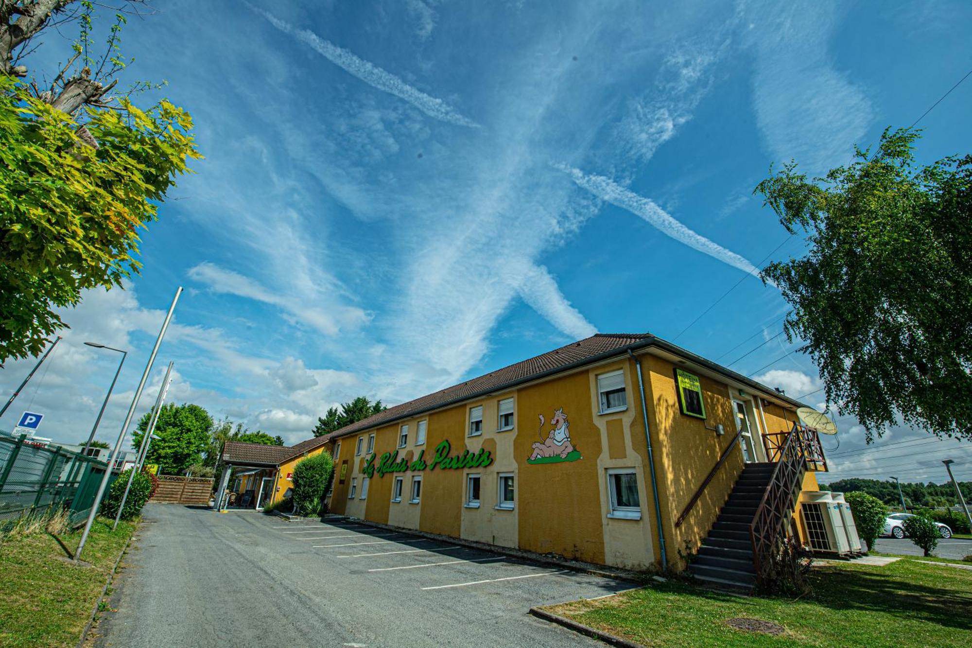 Logis Hotel - Le Relais Du Parisis Villeparisis Bagian luar foto