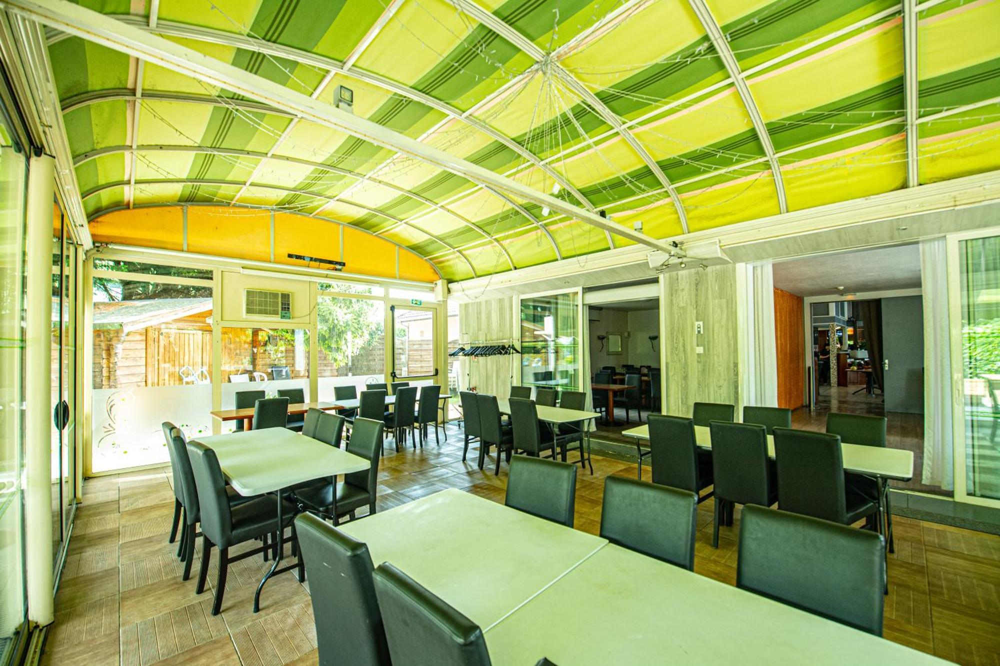 Logis Hotel - Le Relais Du Parisis Villeparisis Bagian luar foto